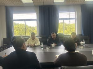 南昌縣小藍經開區(qū)黨工委委員、管委會副主任吳志強一行領導蒞臨江西制藥      考察調研